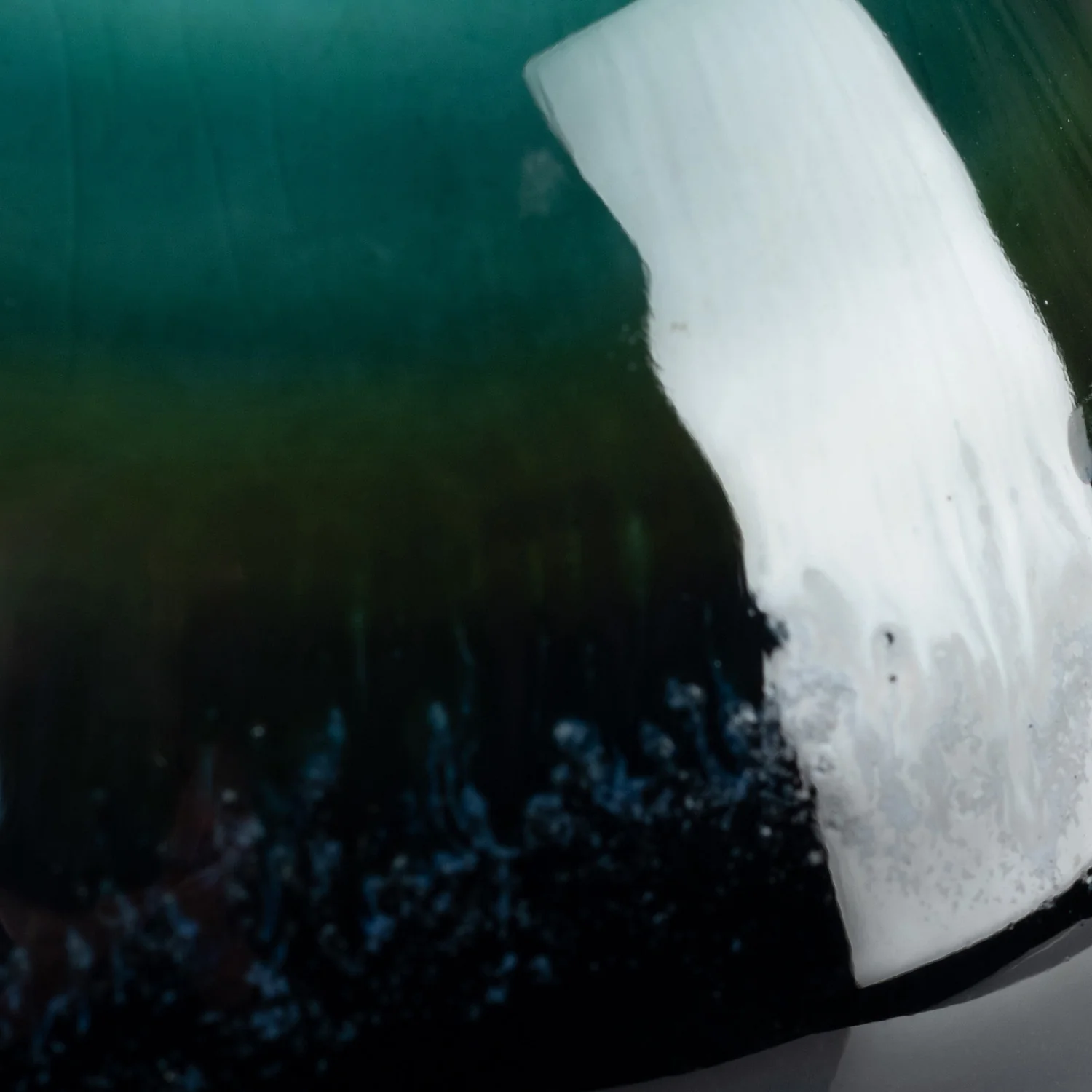 Emerald and Black Japanese Mini Vase - Image 3