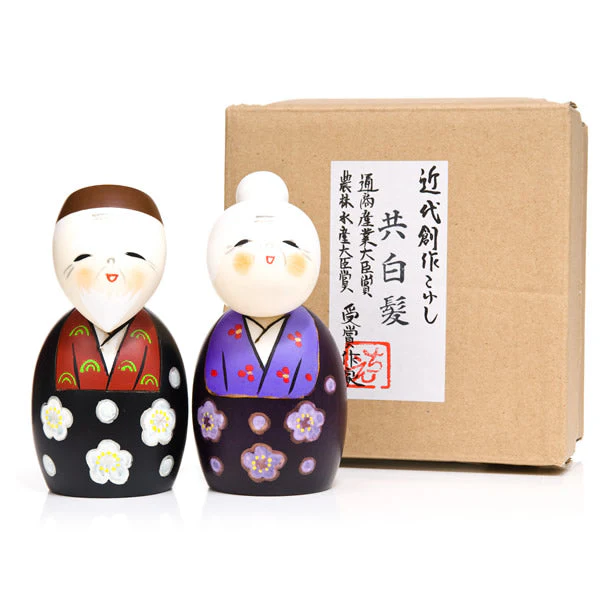 Large Happy Life Together Kokeshi Doll Set - Image 3